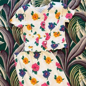 Adrienne Vittadini VTG 80s FLORAL COQUETTE two piece set: blouse + pencil skirt!